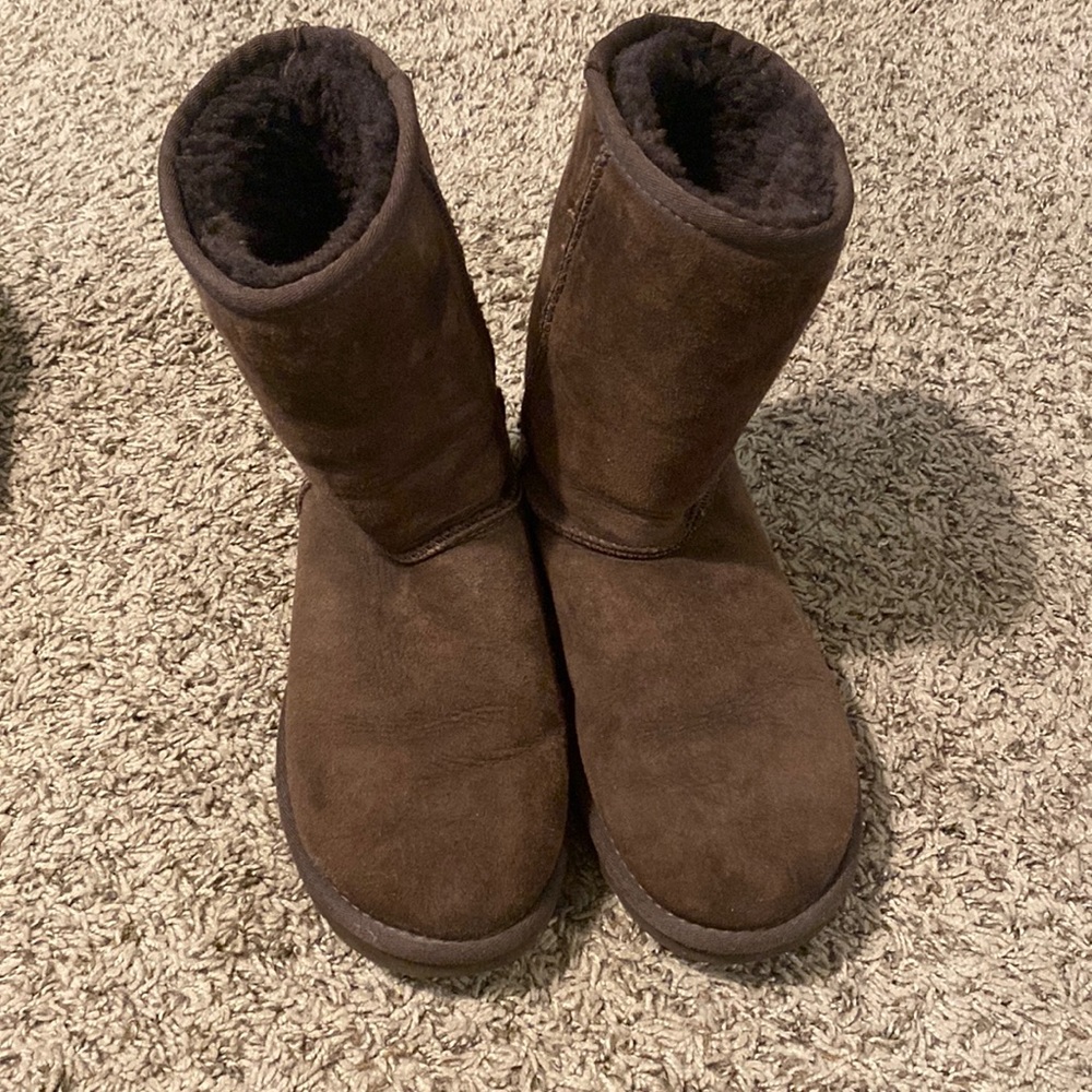 UGG Classic Short II
